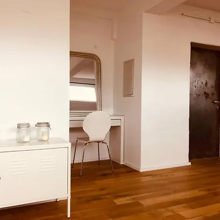 City-loft With Rooftop Terrace - 19 Persons דירה הנובר